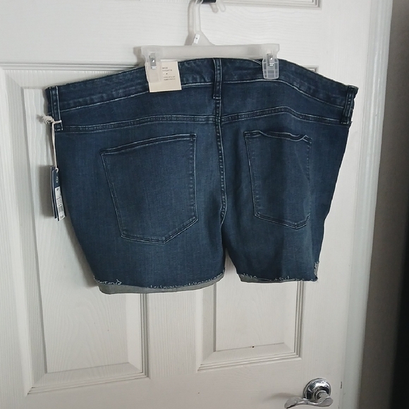 Universal Thread Dark Blue Jean Shorts - Picture 3 of 4